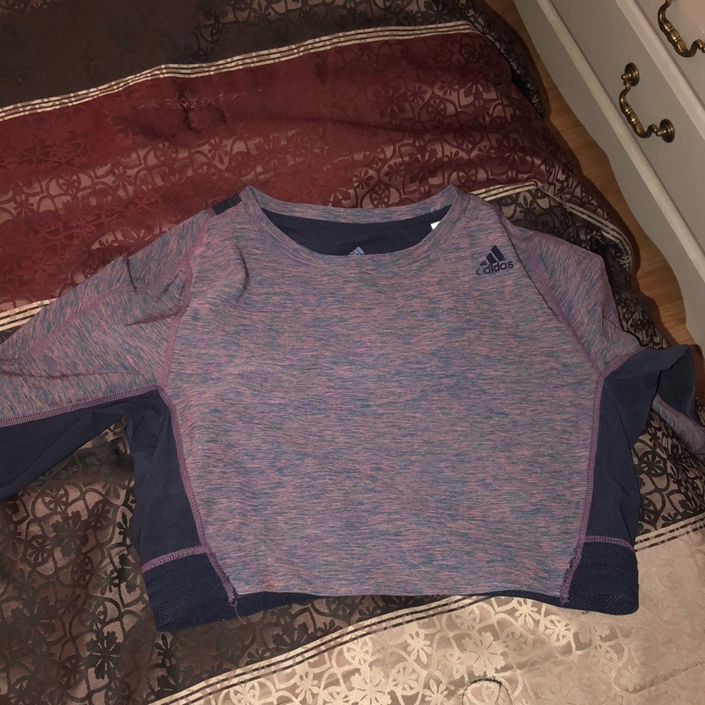 Adidas top size medium
